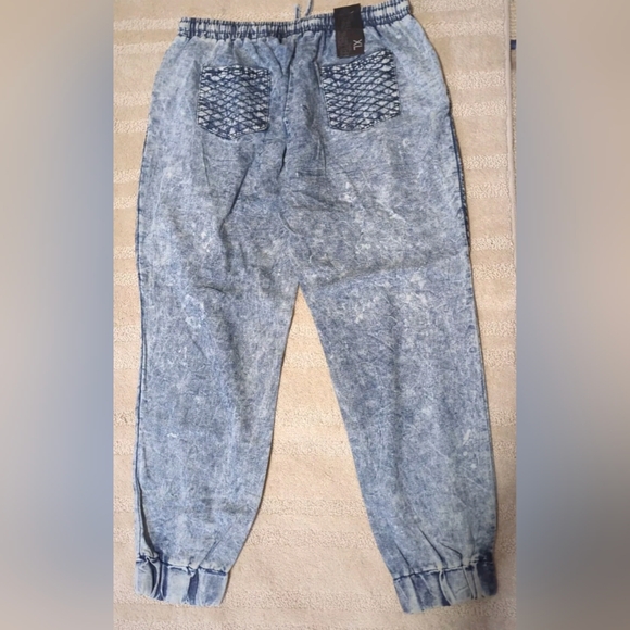 ➡️NWT Denim Jogger Pants with Textured Pockets Size XL - Picture 5 of 12